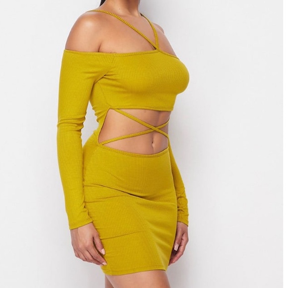 Ruche Detailed Color Block Mini Dress - Picture 2 of 4